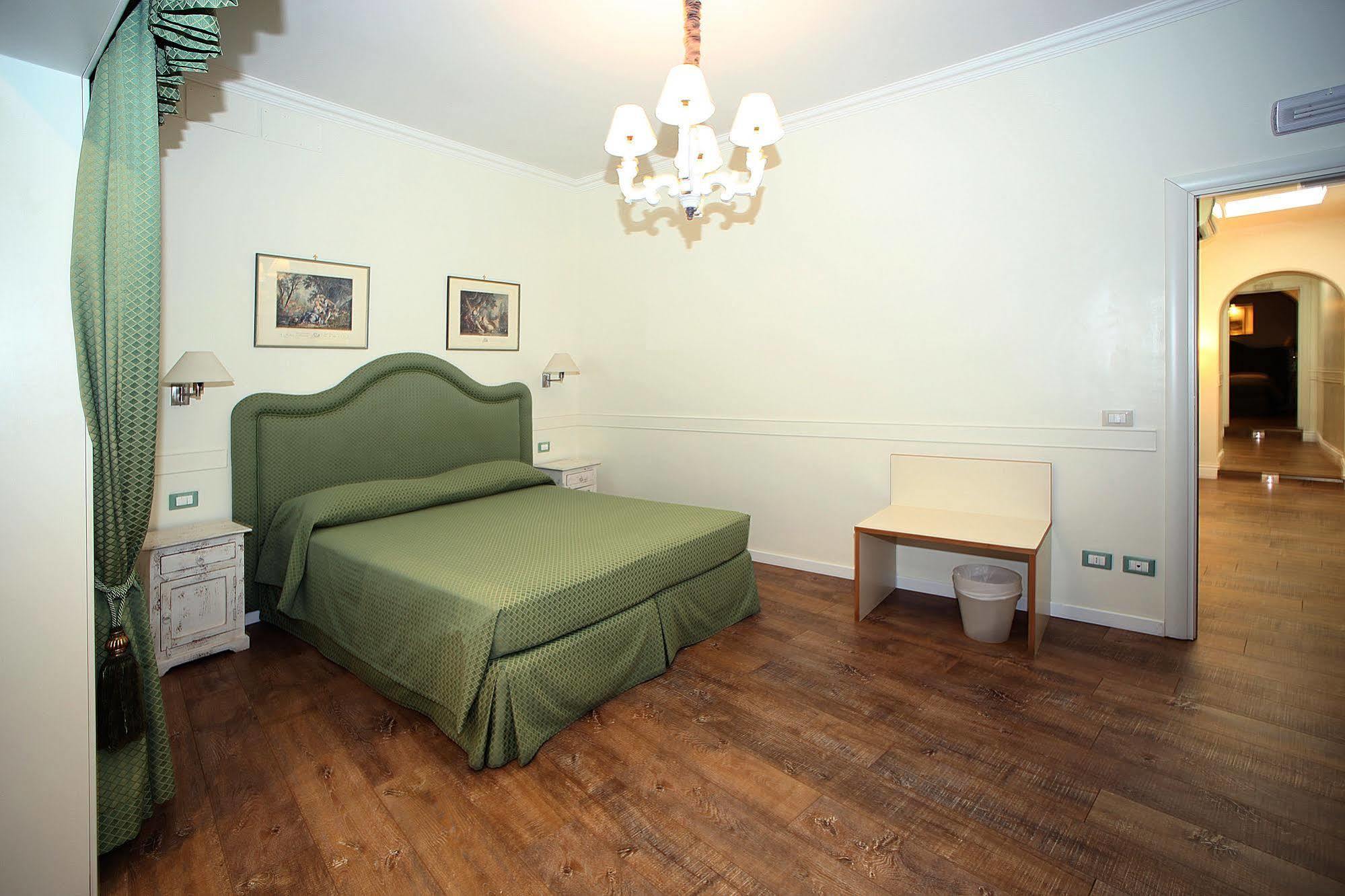 Residenza Ponte Sant'Angelo Hotel Roma Ngoại thất bức ảnh