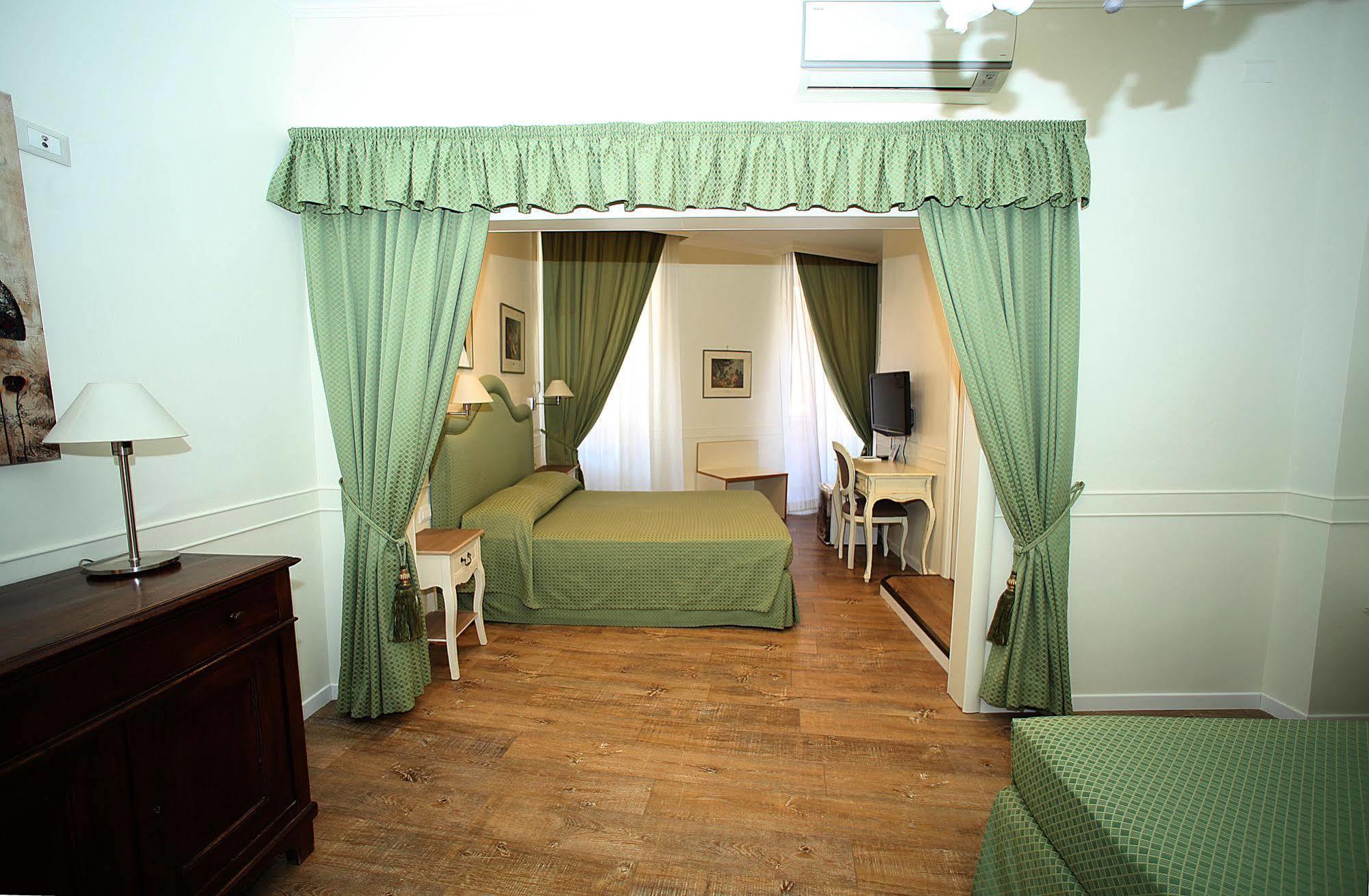 Residenza Ponte Sant'Angelo Hotel Roma Ngoại thất bức ảnh